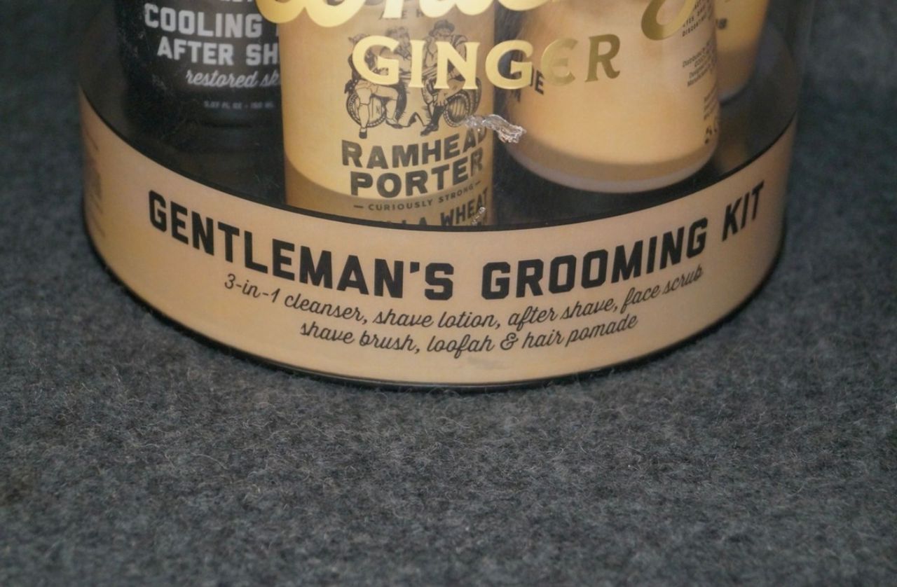 The Whiskey Ginger 7 in 1 Grooming Set 3